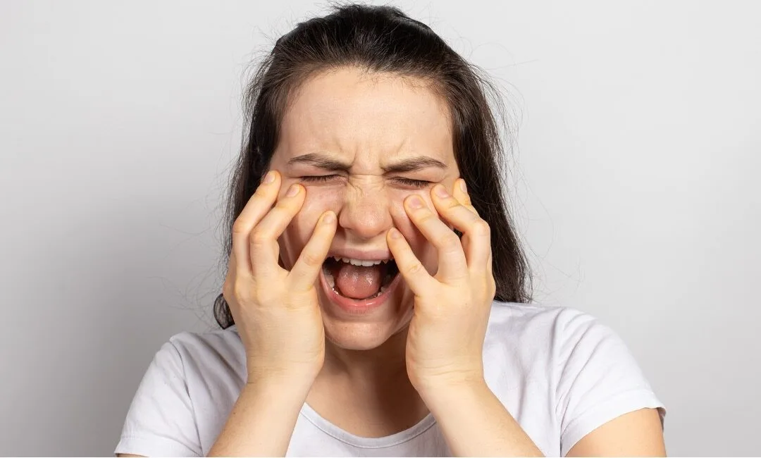When the Fire Won’t Die: Natural Relief for Post-Herpetic Neuralgia at Acupuncture & Wellness Clinic